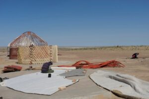 Installation of nomad yurts